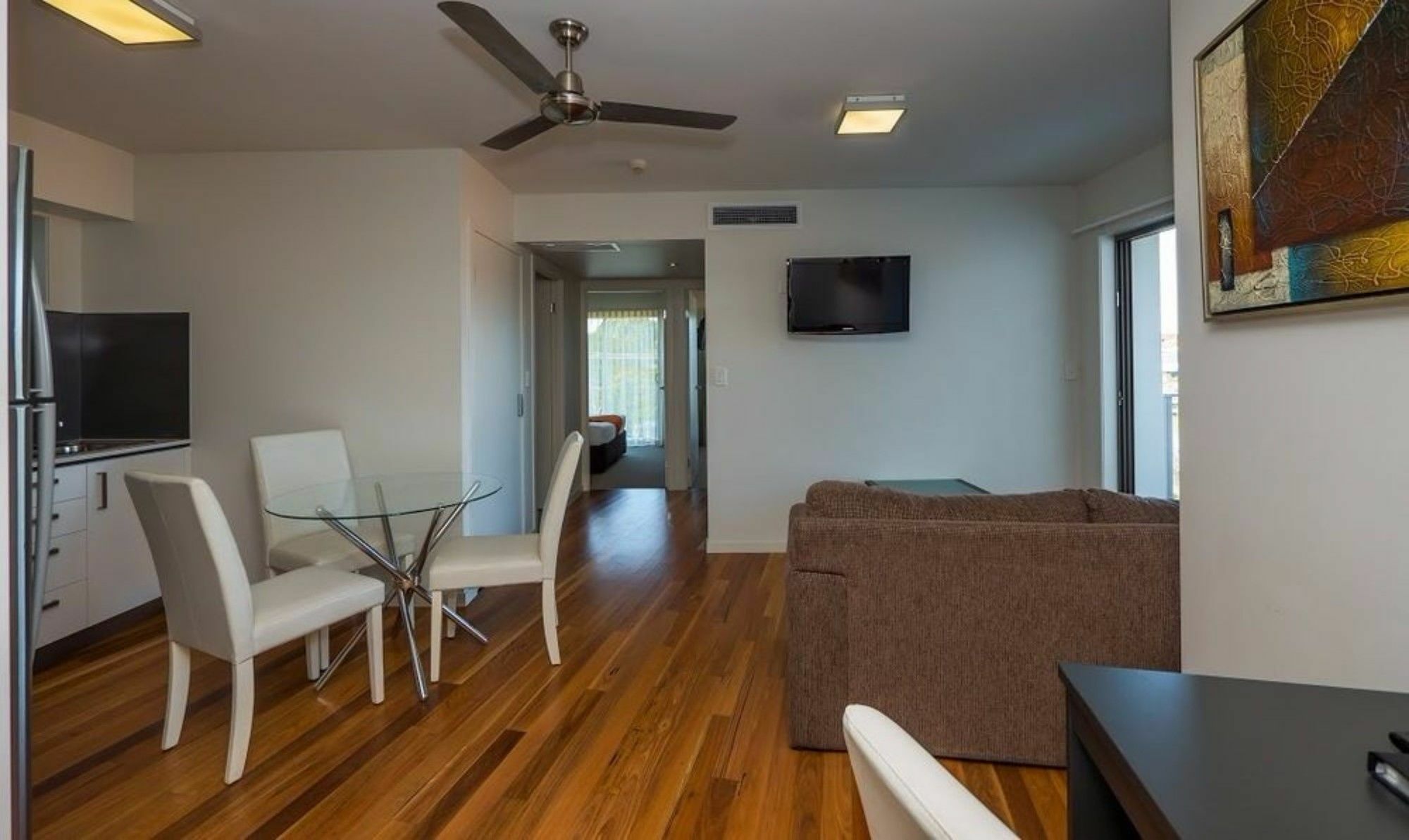 Aparthotel Essence Chermside 4*